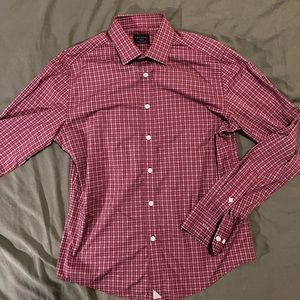 Mens Untuckit collard shirt.